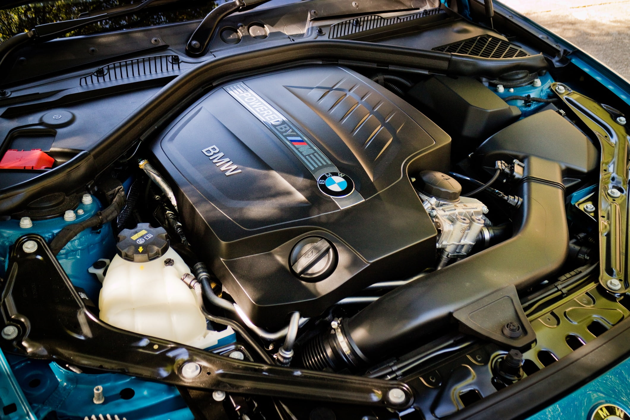 BMW M2 2016 Engine